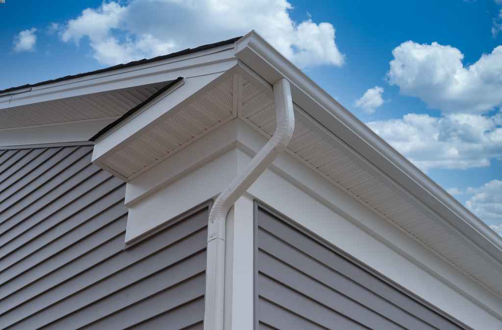 Seamless Gutter Installation Cost in Portage