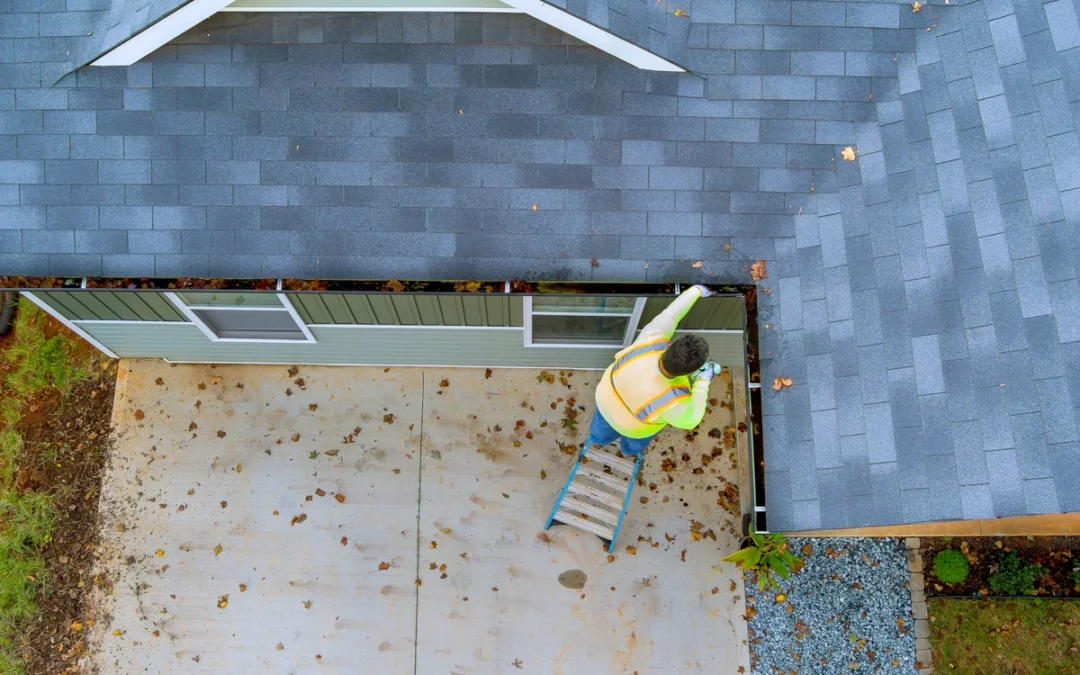 How To Clean Roof Shingles (3 Steps)