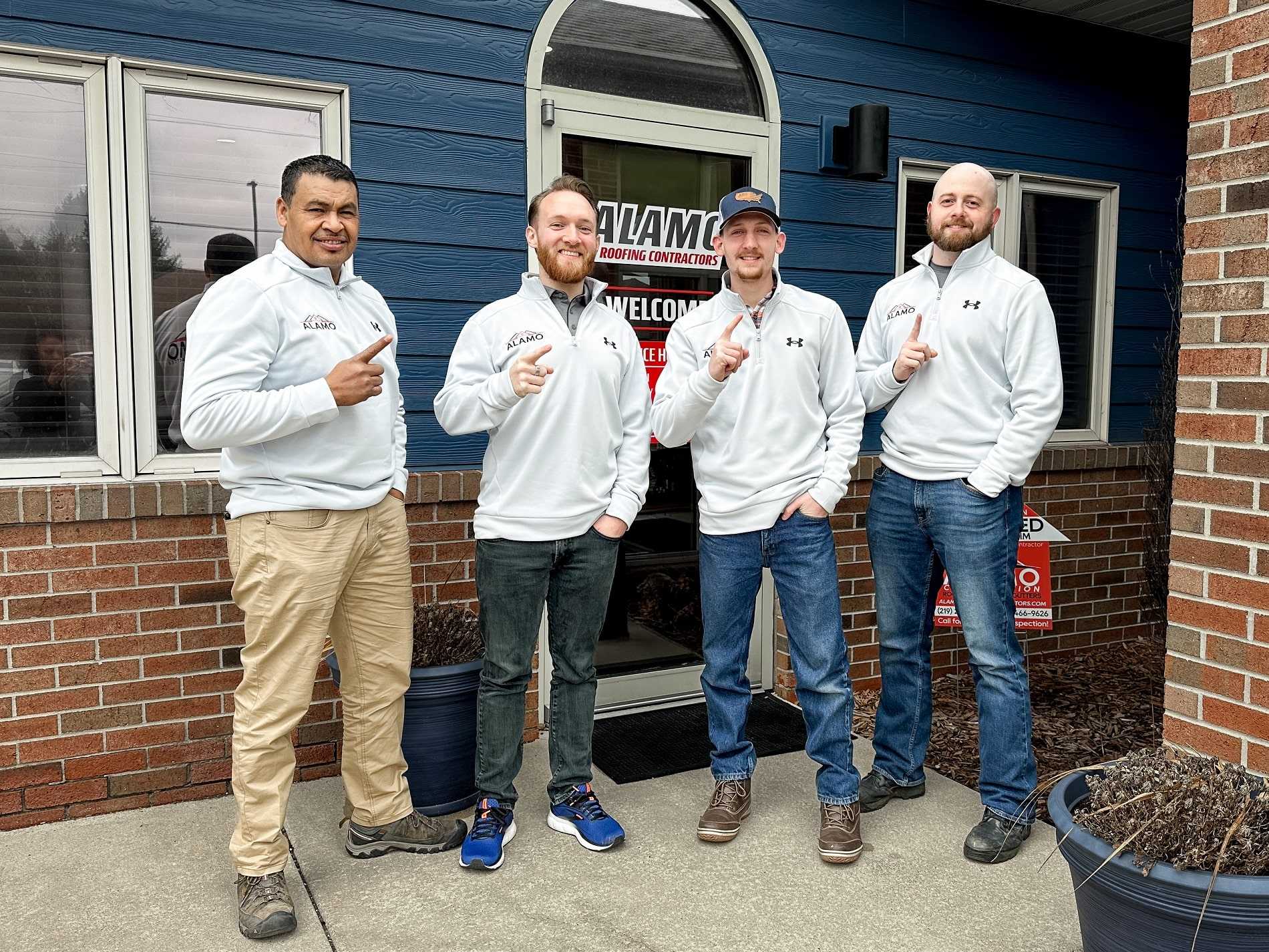 image of Alamo roofing contractors staff